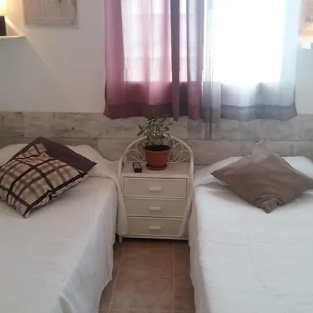 Casa Compartida Isleta 게스트하우스 *